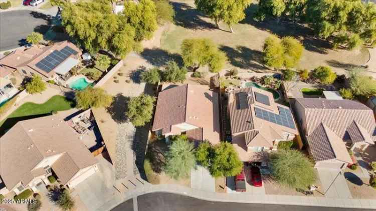 Single-family house For Sale in 17713, North Larkspur Lane, Surprise, Arizona