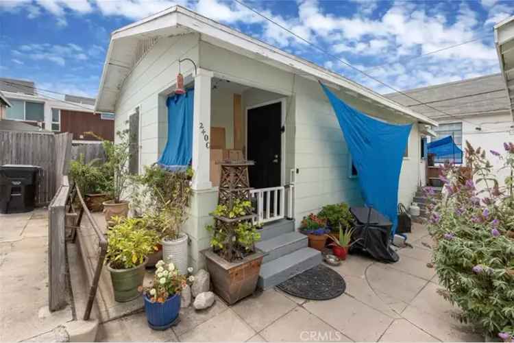 Multi-family house For Sale in 2306, 3rd Street, Santa Monica, California