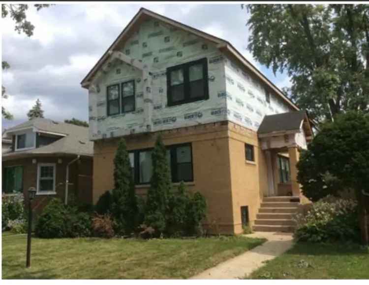 Single-family house For Sale in 2035, South 11th Avenue, Maywood, Illinois