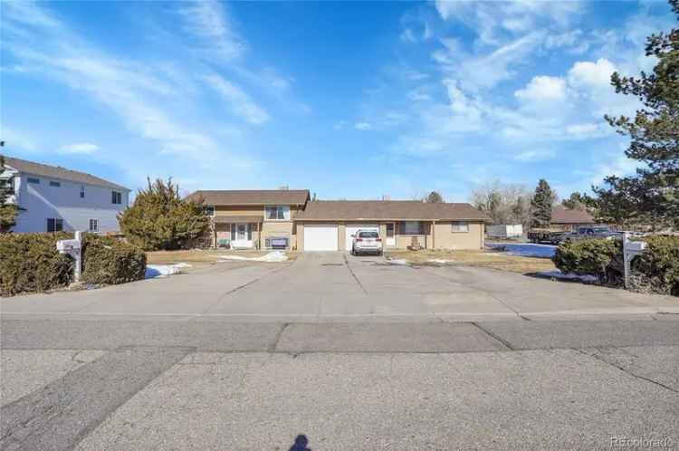 Multi-family house For Sale in 10559, West 58th Avenue, Arvada, Colorado