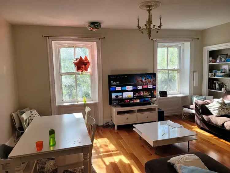 Spacious 3-Bedroom Apartment near Rittenhouse Square