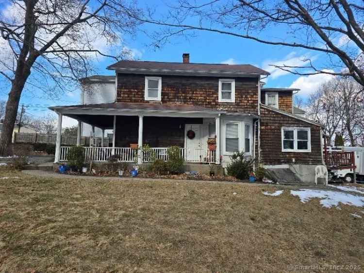 Multi-family house For Sale in 59, Pleasant Street, Danbury, Connecticut