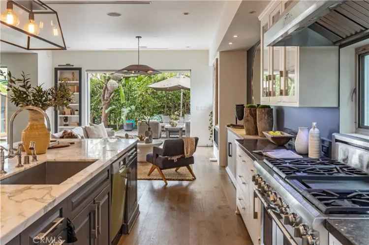 Single-family house For Sale in 419, 28th Avenue, Los Angeles, California