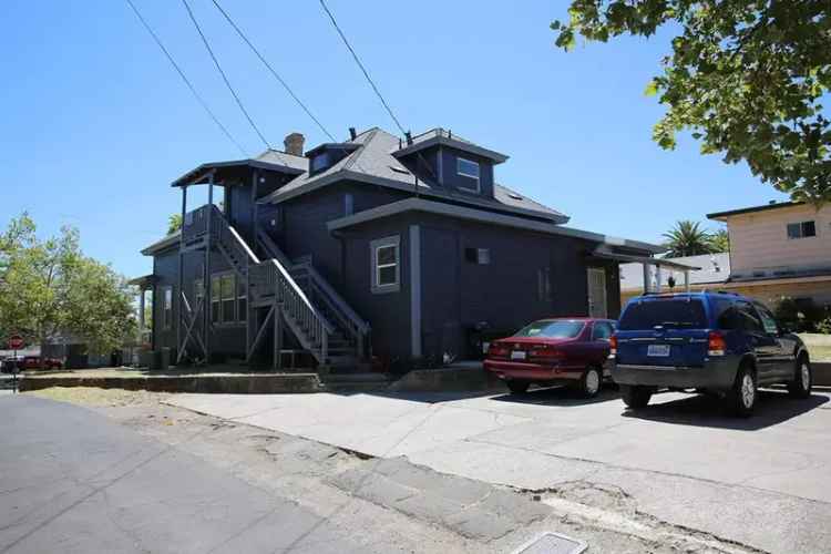 Multi-family house For Sale in 409, Washington Boulevard, Roseville, California