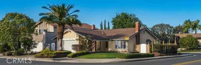 Single-family house For Sale in 3871, Magnolia Street, Irvine, California