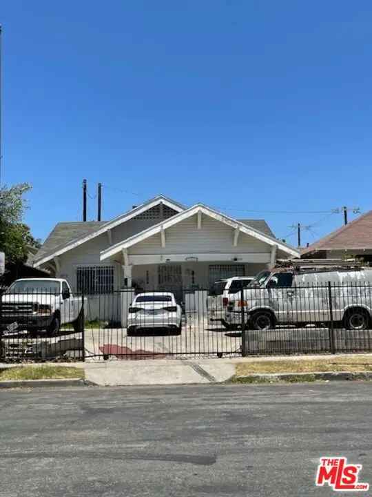 Multi-family house For Sale in Los Angeles, California