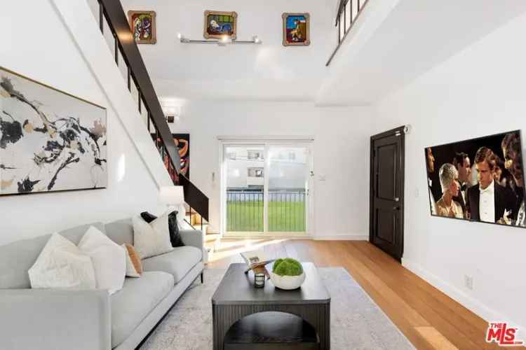 Condo For Sale in 1103, South Westgate Avenue, Los Angeles, California