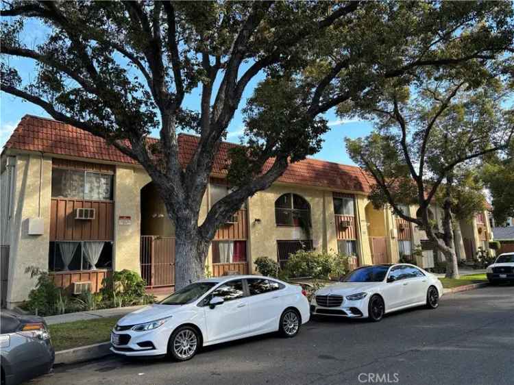 Multi-family house For Sale in Santa Ana, California