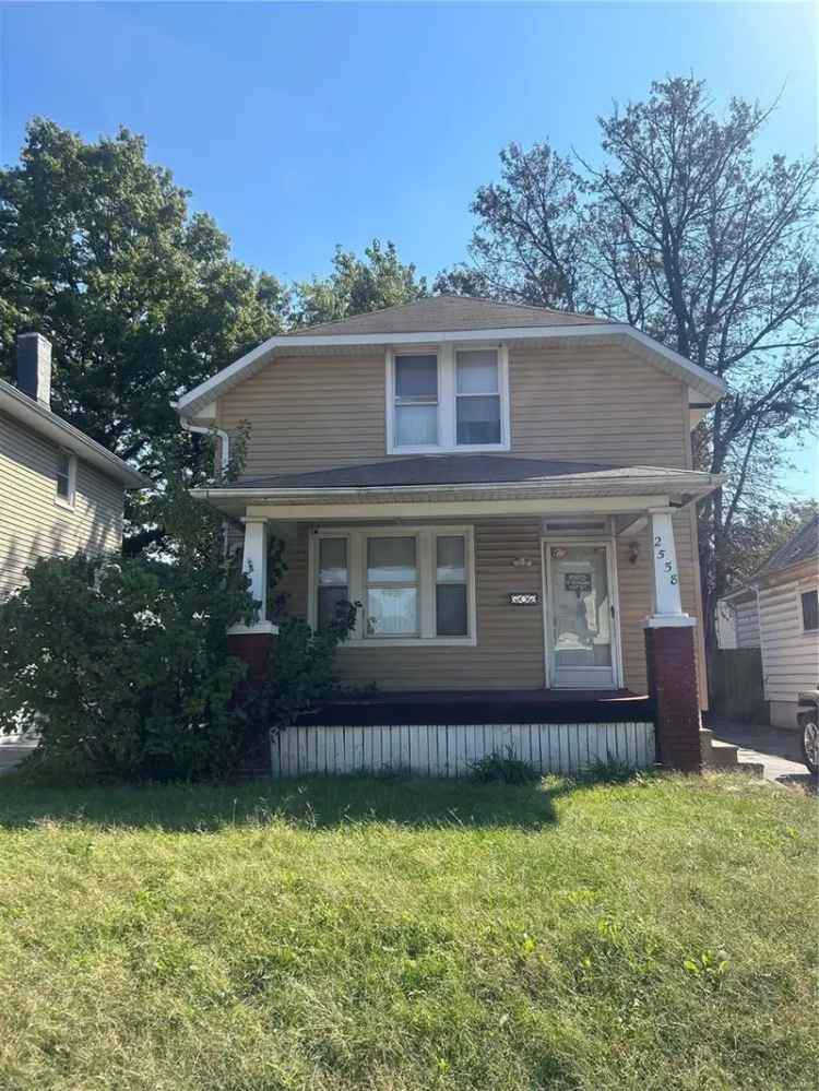 Single-family house For Sale in 2558, State Street, Granite City, Illinois