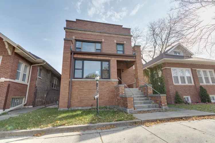 Multi-family house For Sale in 7955, South Elizabeth Street, Chicago, Illinois