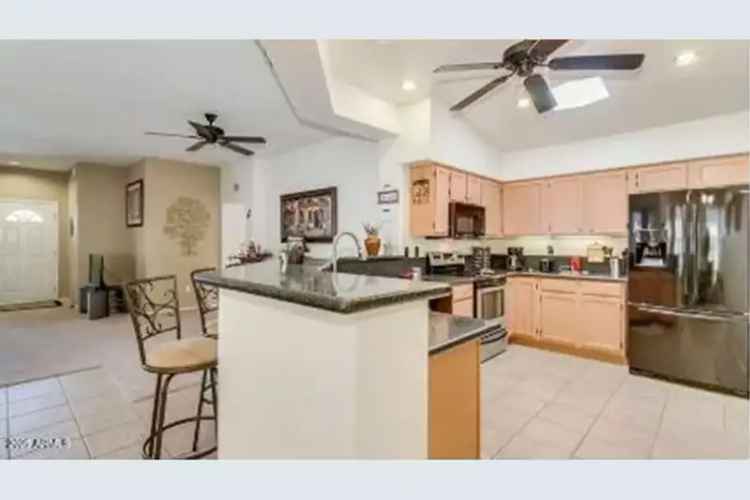 Single-family house For Sale in 21768, North Verde Ridge Drive, Sun City West, Arizona