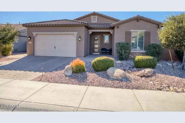 Single-family house For Sale in 3331, East Coconino Drive, Gilbert, Arizona