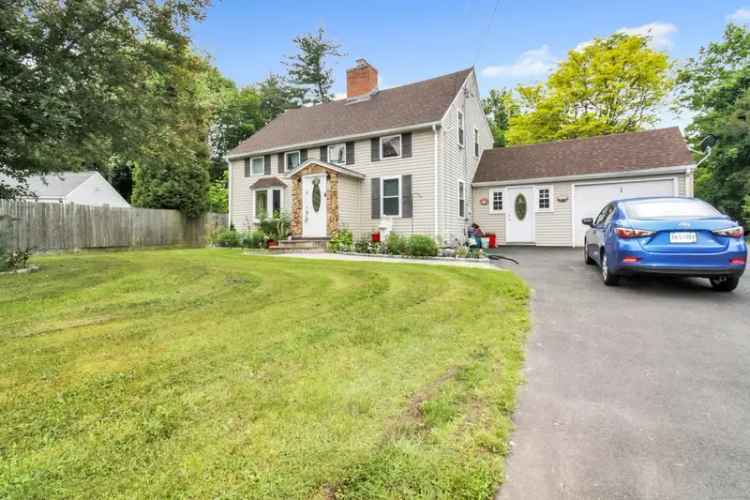 Single-family house For Sale in 9, Arnold Drive, East Hartford, Connecticut