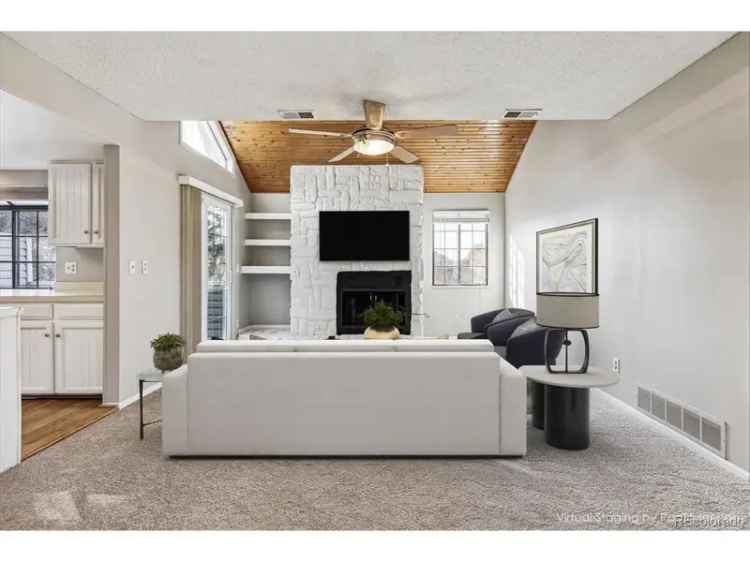 Single-family house For Sale in 12602, East Warren Drive, Aurora, Colorado