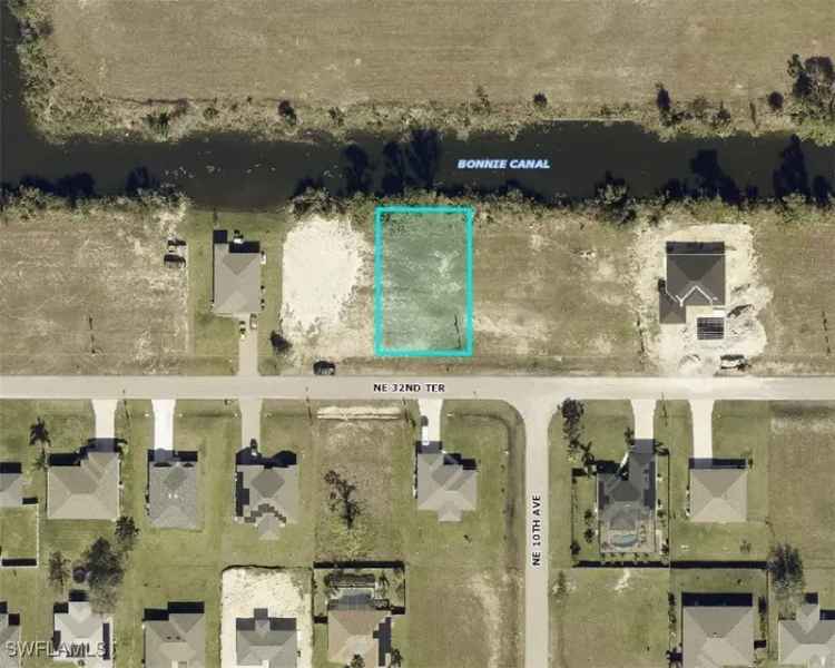 Land For Sale in 927, Northeast 32nd Terrace, Cape Coral, Florida