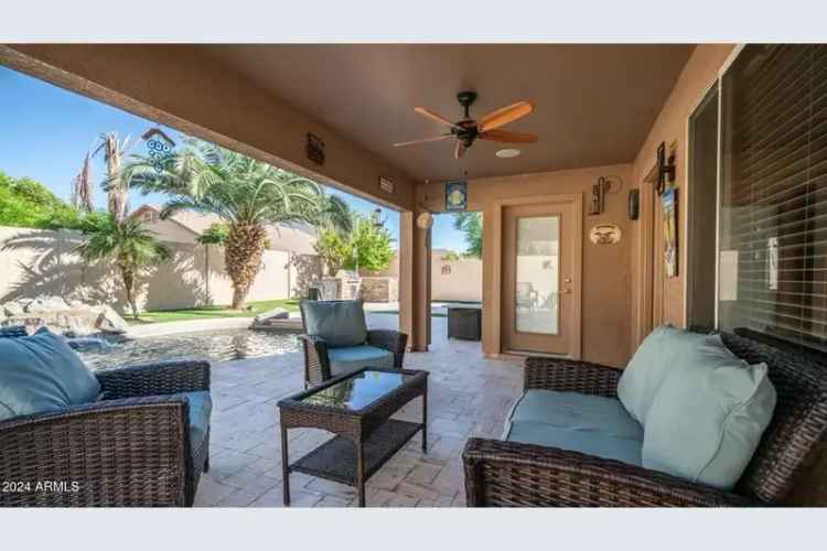 Single-family house For Sale in 3918, East Wildhorse Drive, Gilbert, Arizona