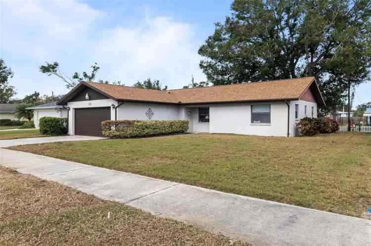 Single-family house For Sale in 5506, 3rd Avenue Plaza West, Bradenton, Florida