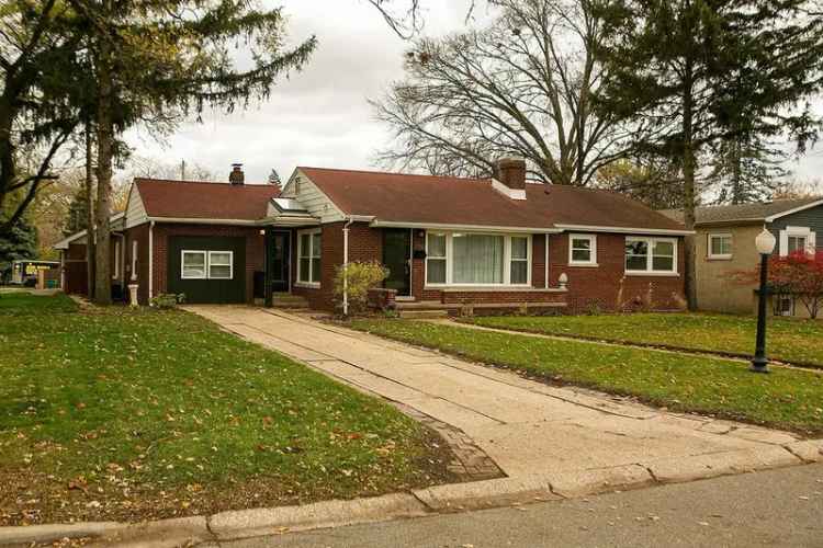 Single-family house For Sale in 7505, Knickerbocker Parkway, Hammond, Indiana