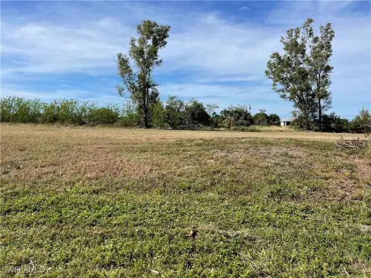 Land For Sale in 1101, Northeast 5th Place, Cape Coral, Florida