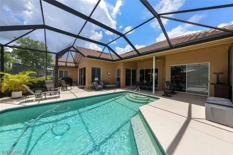 Single-family house For Sale in 13881, Tonbridge Court, Bonita Springs, Florida