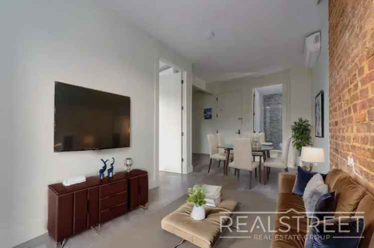 1 Bedroom Apartment in Crown Heights with Modern Amenities