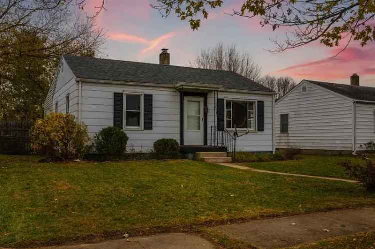 Single-family house For Sale in 2808, Ohio Avenue, Connersville, Indiana