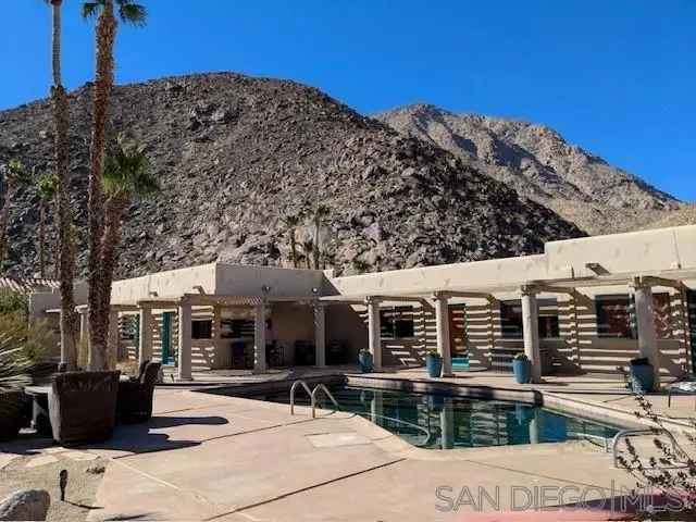 Single-family house For Sale in 119, Montezuma Road, Borrego Springs, California