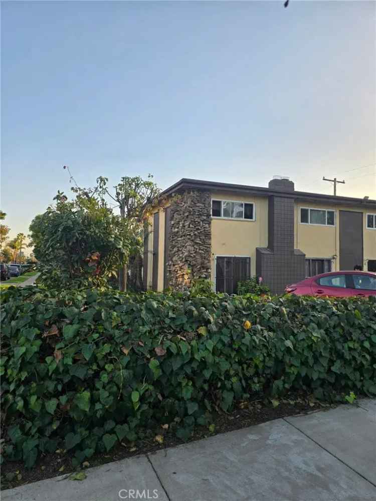 House For Sale in 736, G Street, Chula Vista, California