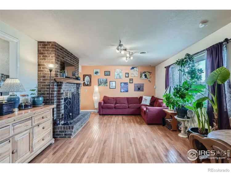 Single-family house For Sale in 4805, Umatilla Street, Denver, Colorado