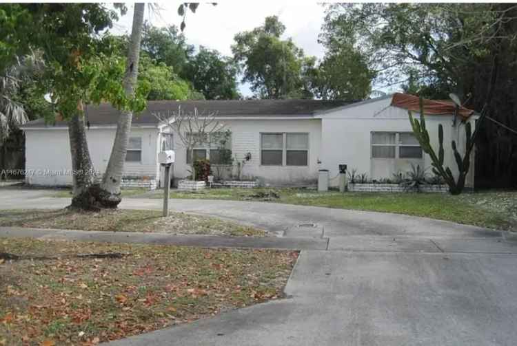 Single-family house For Sale in Fort Lauderdale, Florida