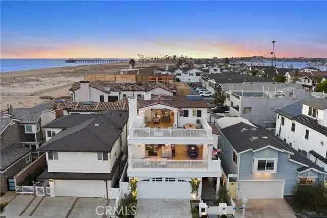 Single-family house For Sale in 117, G Street, Newport Beach, California