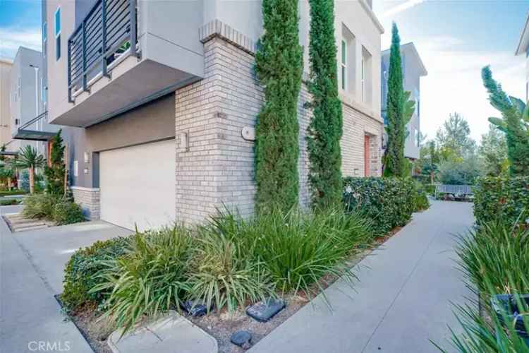 Condo For Sale in Irvine, California