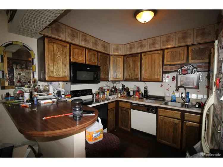 Single-family house For Sale in 10238, Quivas Street, Thornton, Colorado