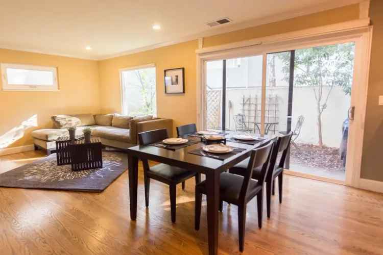 Furnished Mountain View Townhouse Near Caltrain