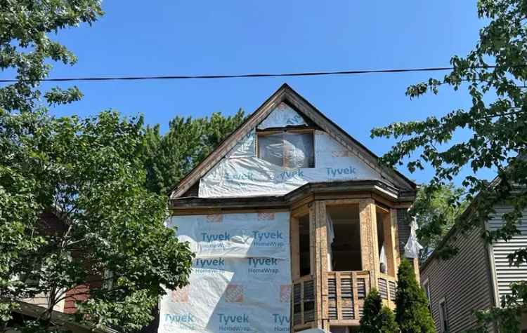 Single-family house For Sale in 1904, West Berwyn Avenue, Chicago, Illinois