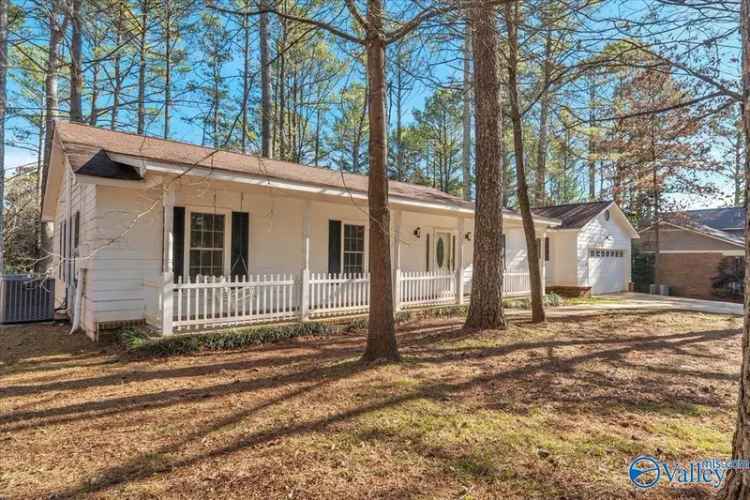 Single-family house For Sale in 106, Stavemill Circle, Madison, Alabama