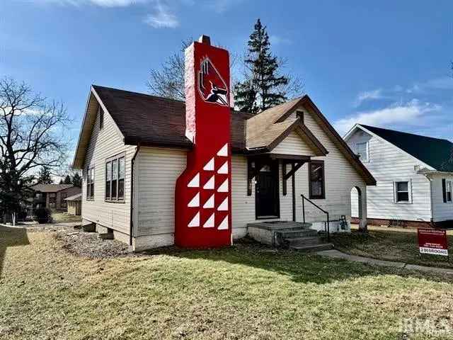 Multi-family house For Sale in 921, West Carson Street, Muncie, Indiana