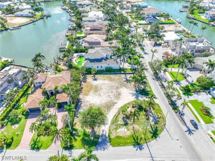 Land For Sale in 396, Mooring Line Drive, Naples, Florida