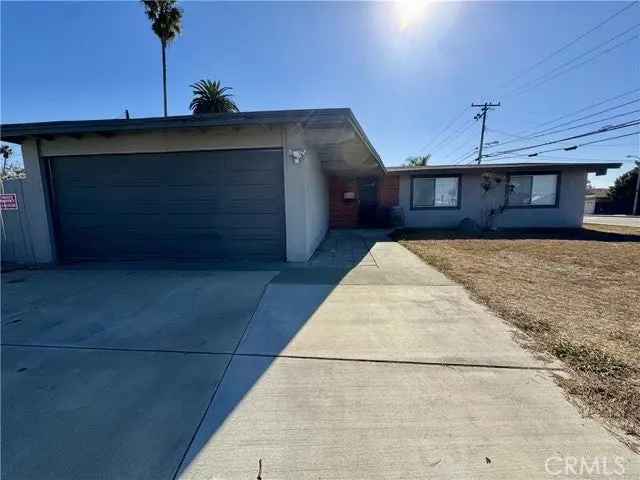 Single-family house For Sale in Garden Grove, California