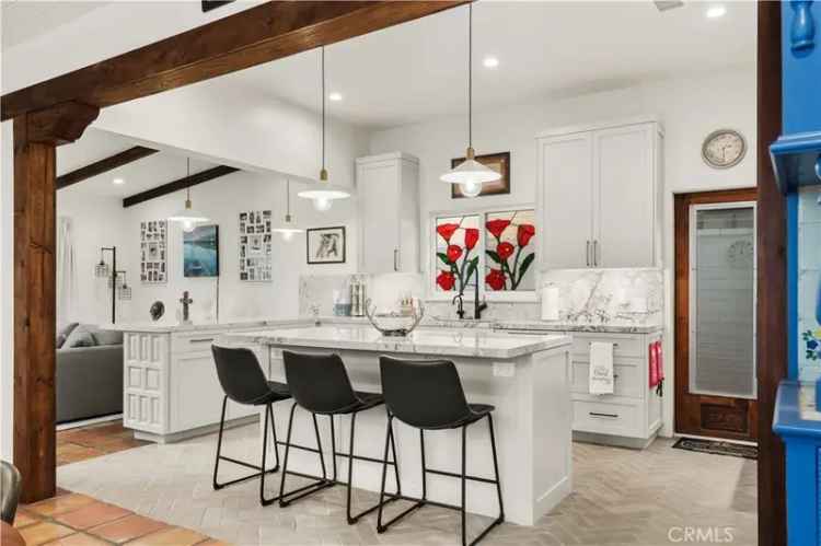 Single-family house For Sale in 109, Via Ravenna, Newport Beach, California