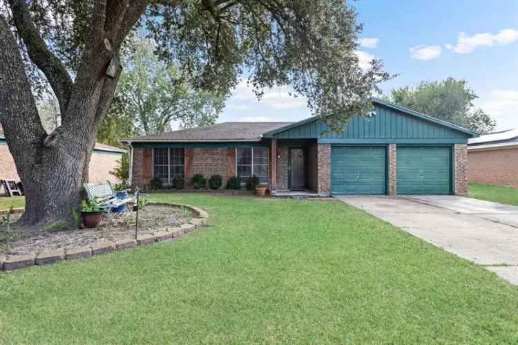 Single-family house For Sale in Bryan, Texas