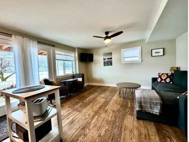 Newly Remodeled 1 Bedroom Waterfront Apartment Near Kalispell