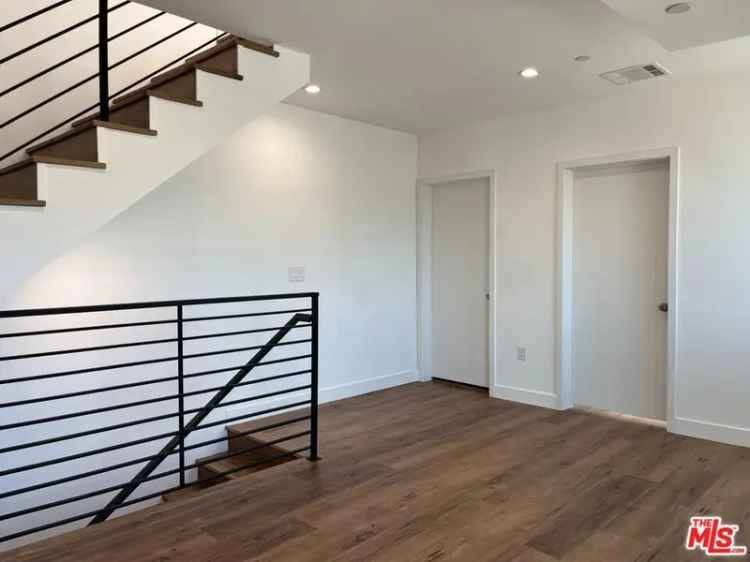 Multi-family house For Sale in 6334, Beck Avenue, Los Angeles, California