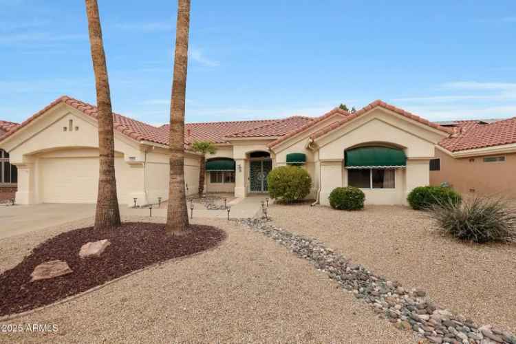 Single-family house For Sale in 16004, West Falcon Ridge Drive, Sun City West, Arizona