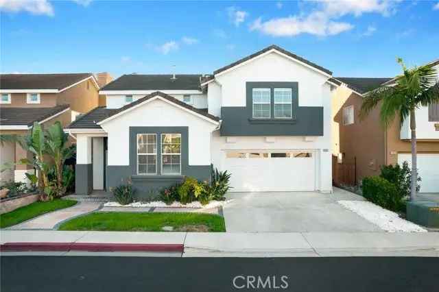 Single-family house For Sale in 2807, Hazel Place, Costa Mesa, California