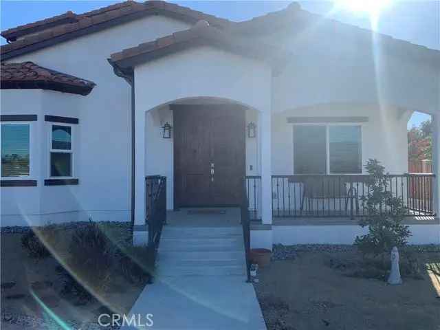 Single-family house For Sale in 216, Campus Way, Lake Elsinore, California