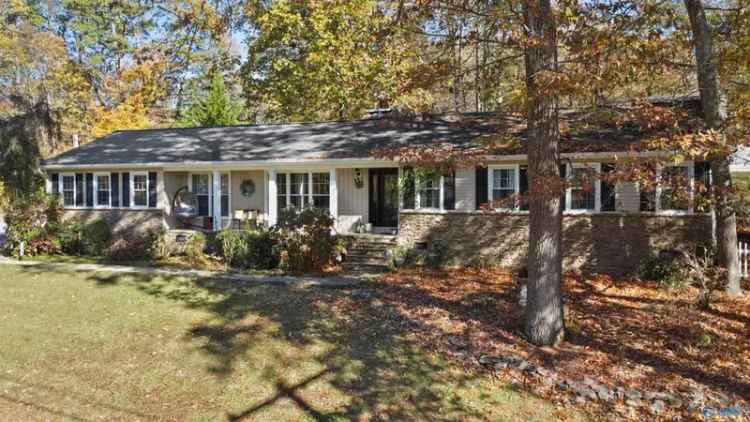 Single-family house For Sale in Scottsboro, Alabama