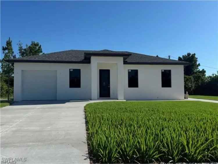 Single-family house For Sale in 2620, 57th Street West, Florida