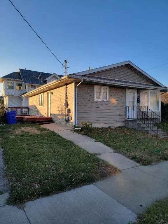 Single-family house For Sale in Cedar Rapids, Iowa