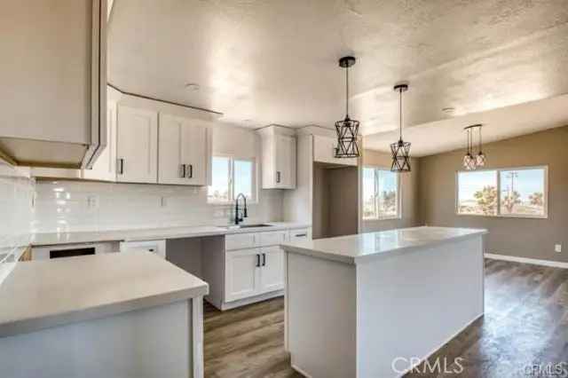 Single-family house For Sale in 11691, Eaby Road, Phelan, California